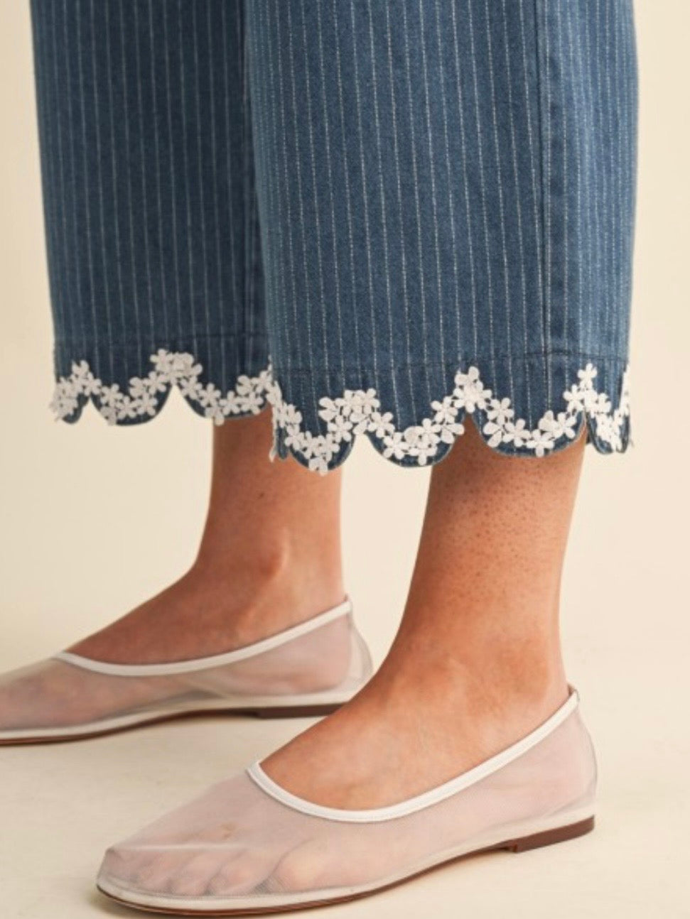 Blue denim striped fabric straight Capri pants