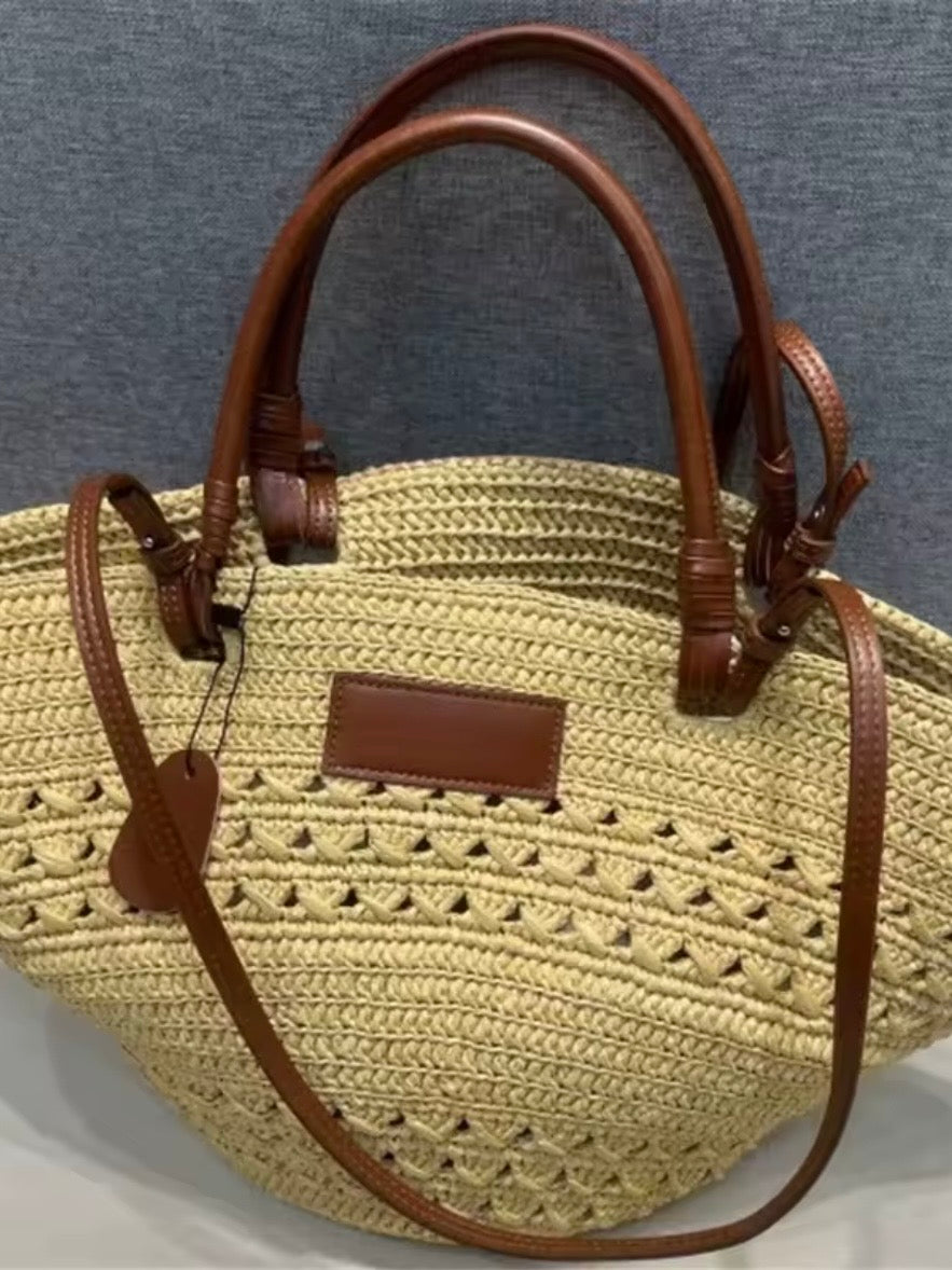 Beige natural straw basket bag