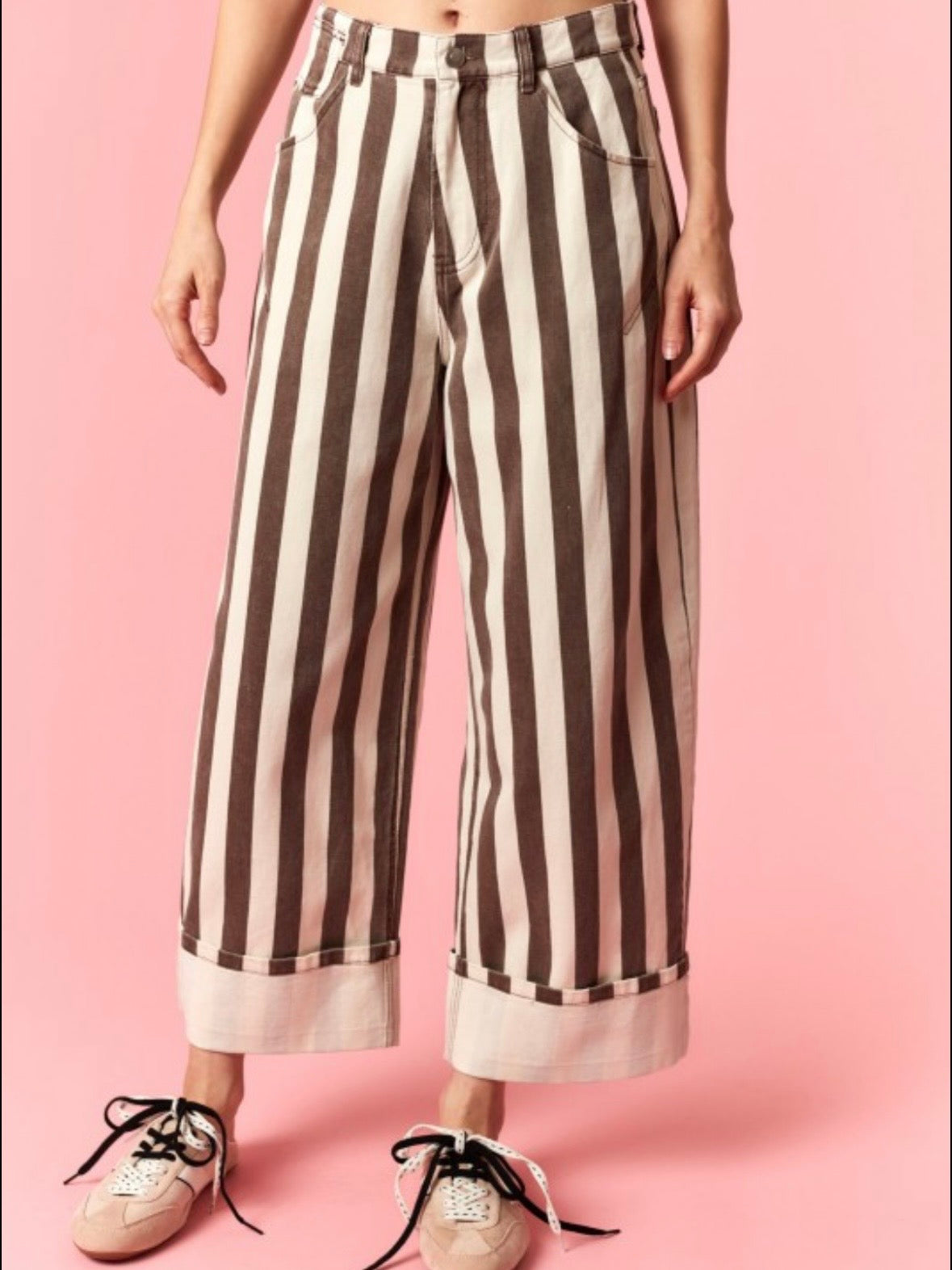 Color striped brown and beige fabric straight roll up Capri pants
