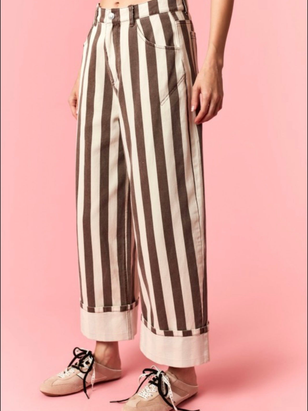Color striped brown and beige fabric straight roll up Capri pants