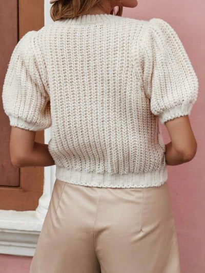 Beige crop puff shoulders knitted top