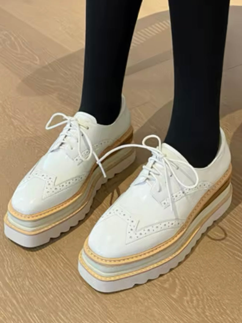 Lace up solid colors oxfords