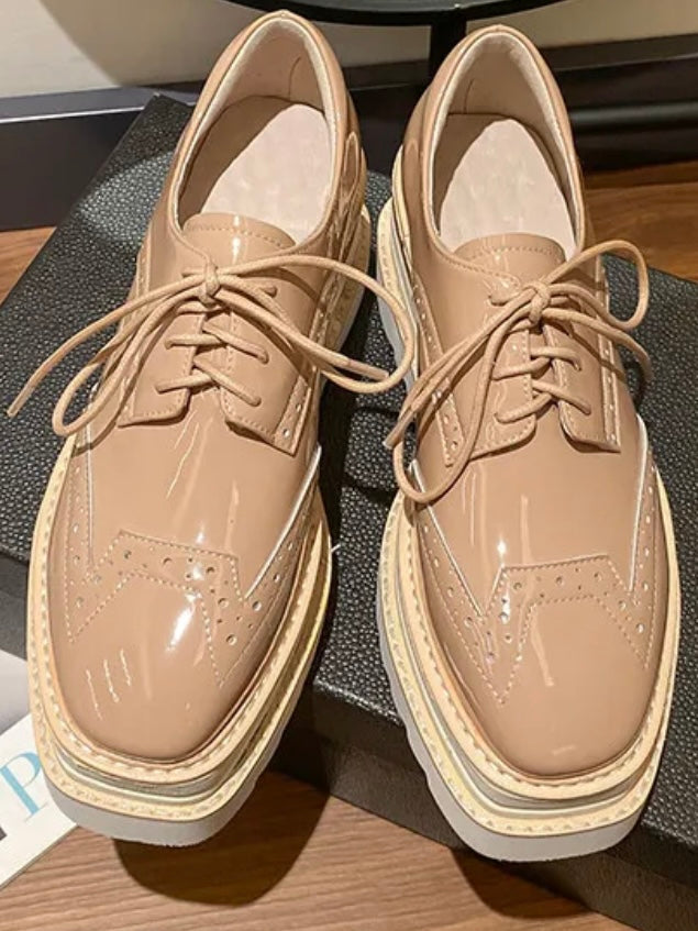 Lace up solid colors oxfords