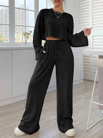 Black lounge set of 2. Long sleeves top and wide pants