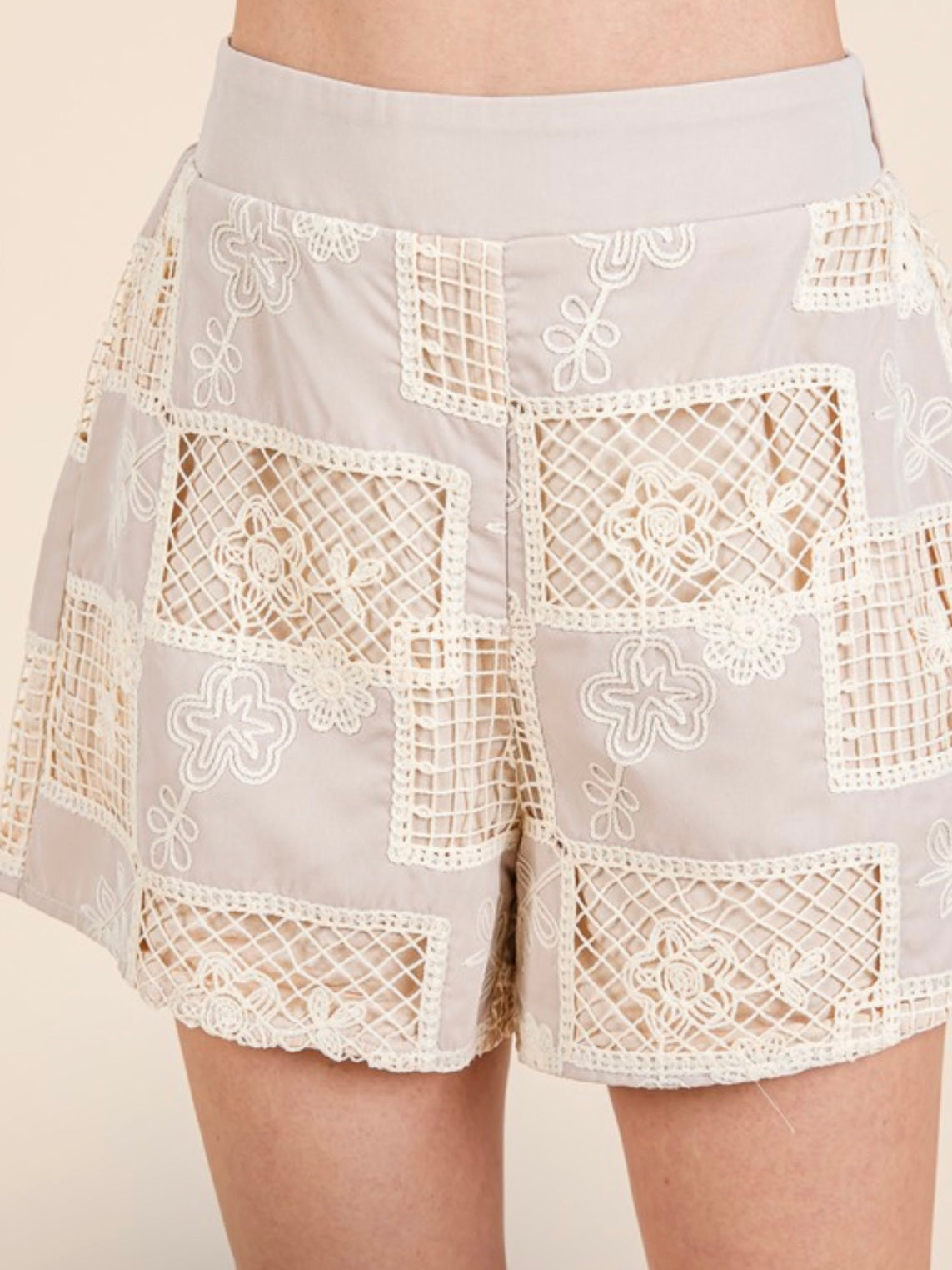 Beige and pink lace set of 2 shirt and shorts pants