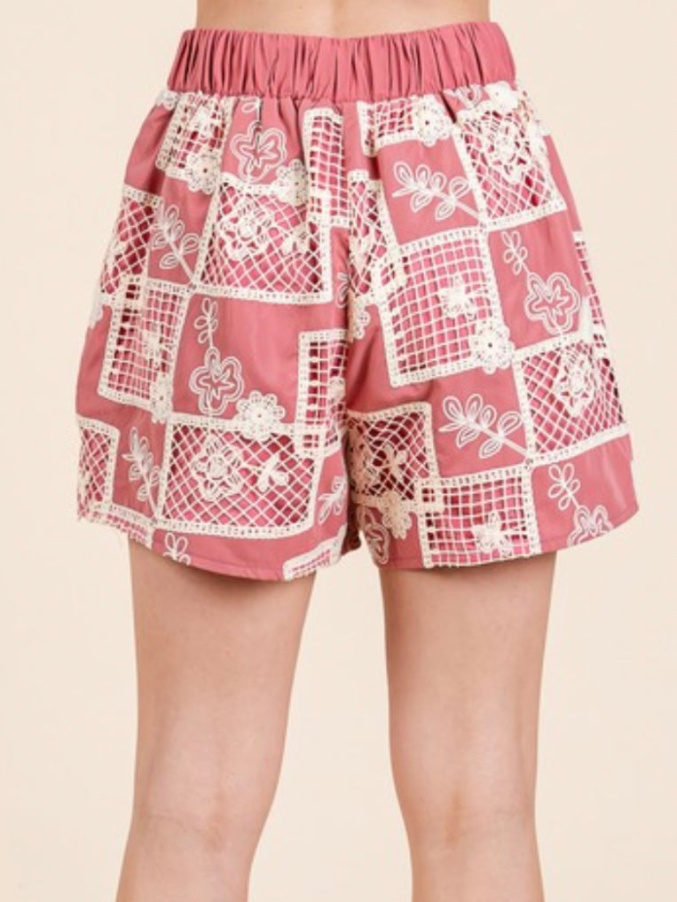 Beige and pink lace set of 2 shirt and shorts pants