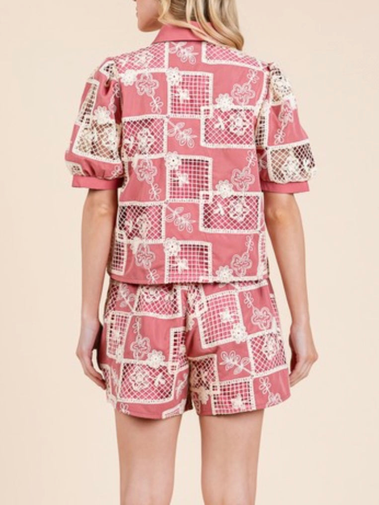 Beige and pink lace set of 2 shirt and shorts pants
