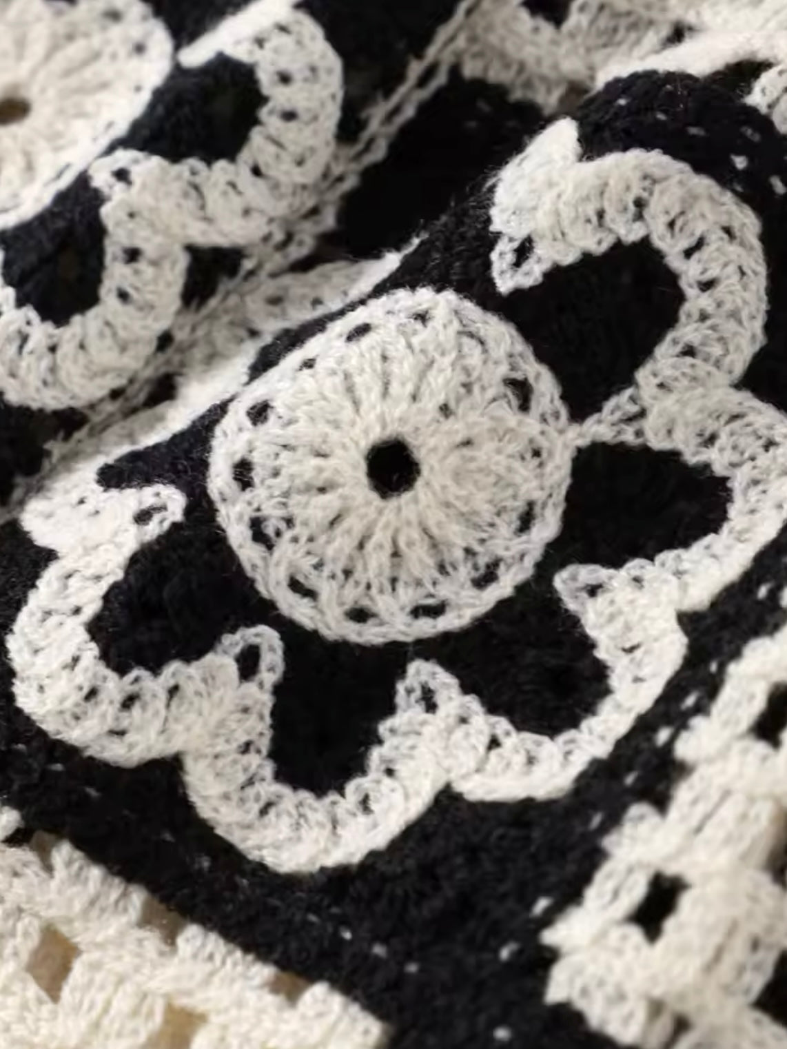 Knitted black and white floral set of 2 top and pants