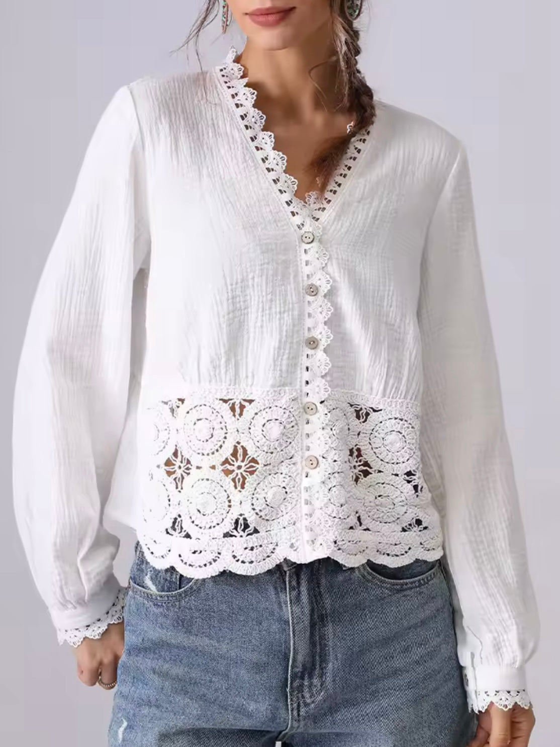 White lace cutout shirt wavy edge