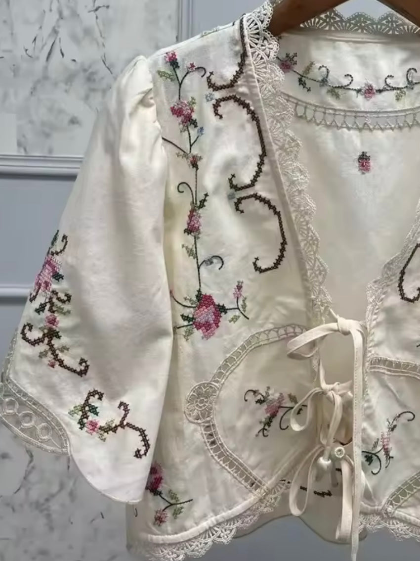Beige floral crop top lace blouse
