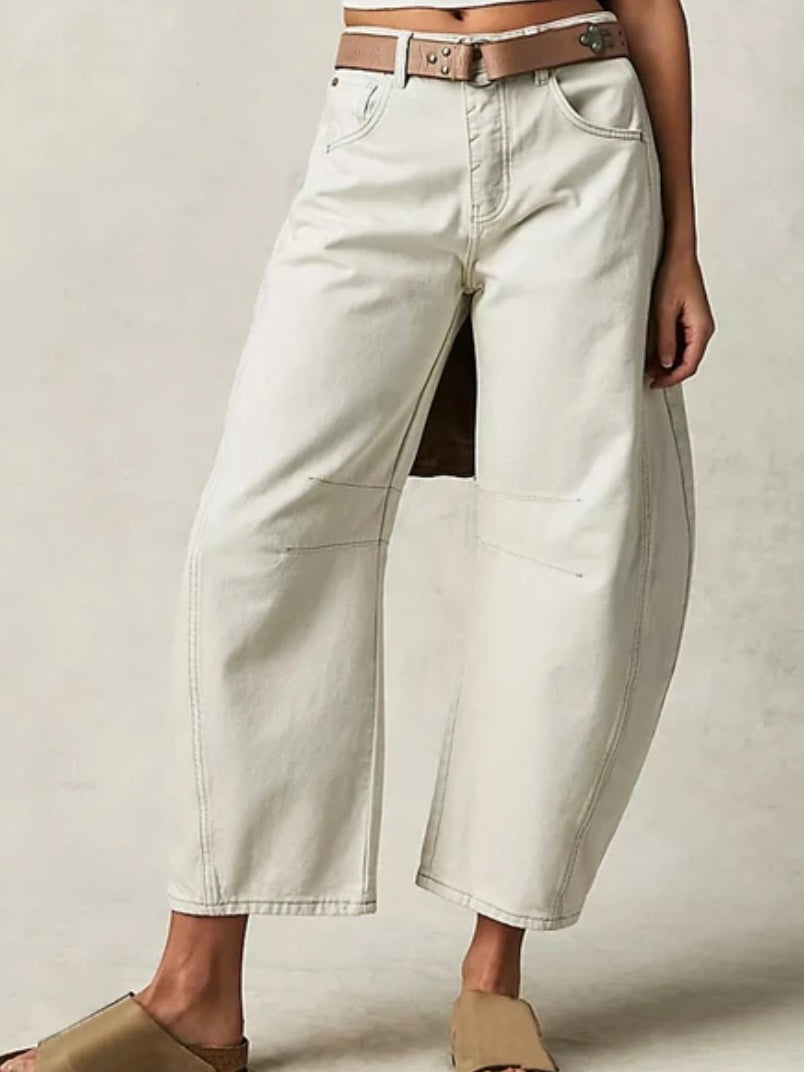 Oversized white baggy jeans