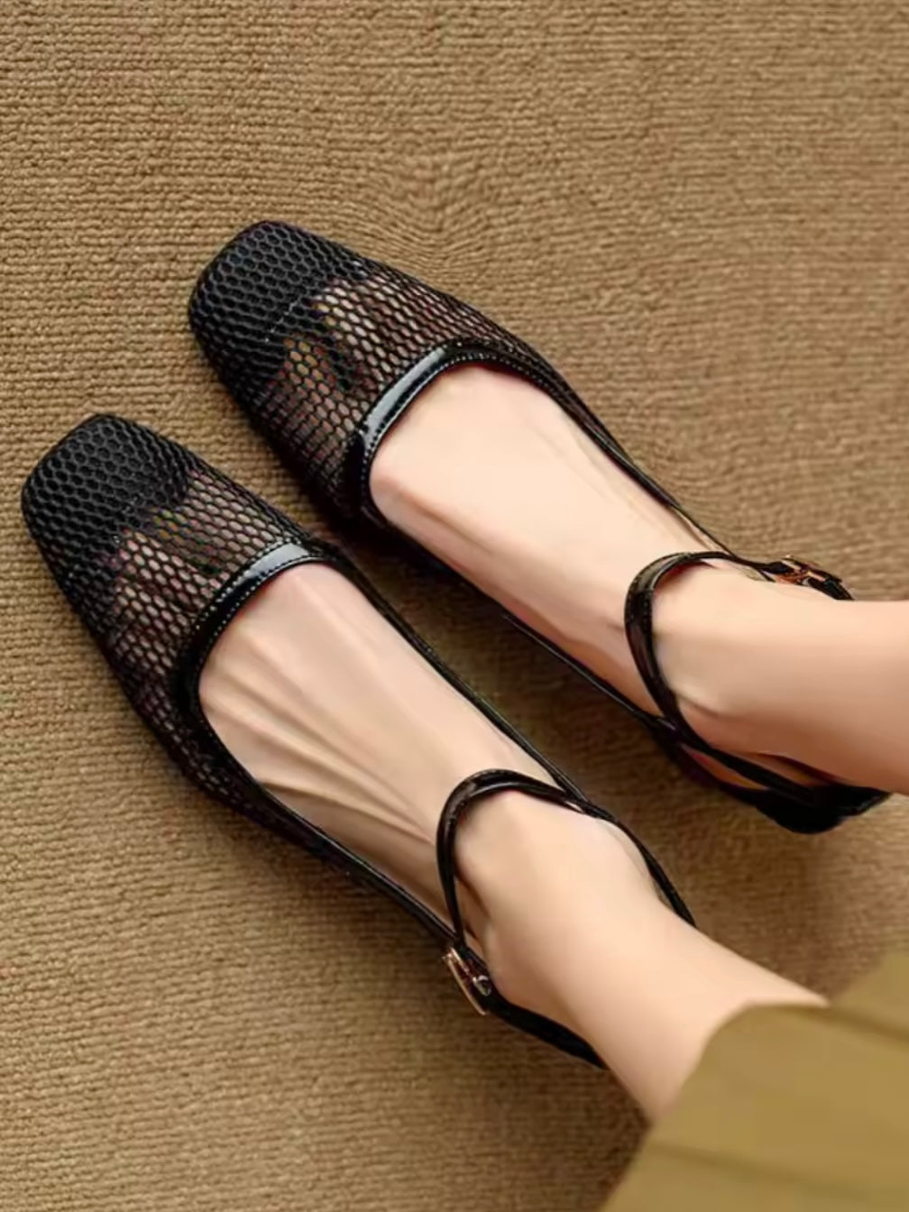 Square black and brown net shoes ankle strap