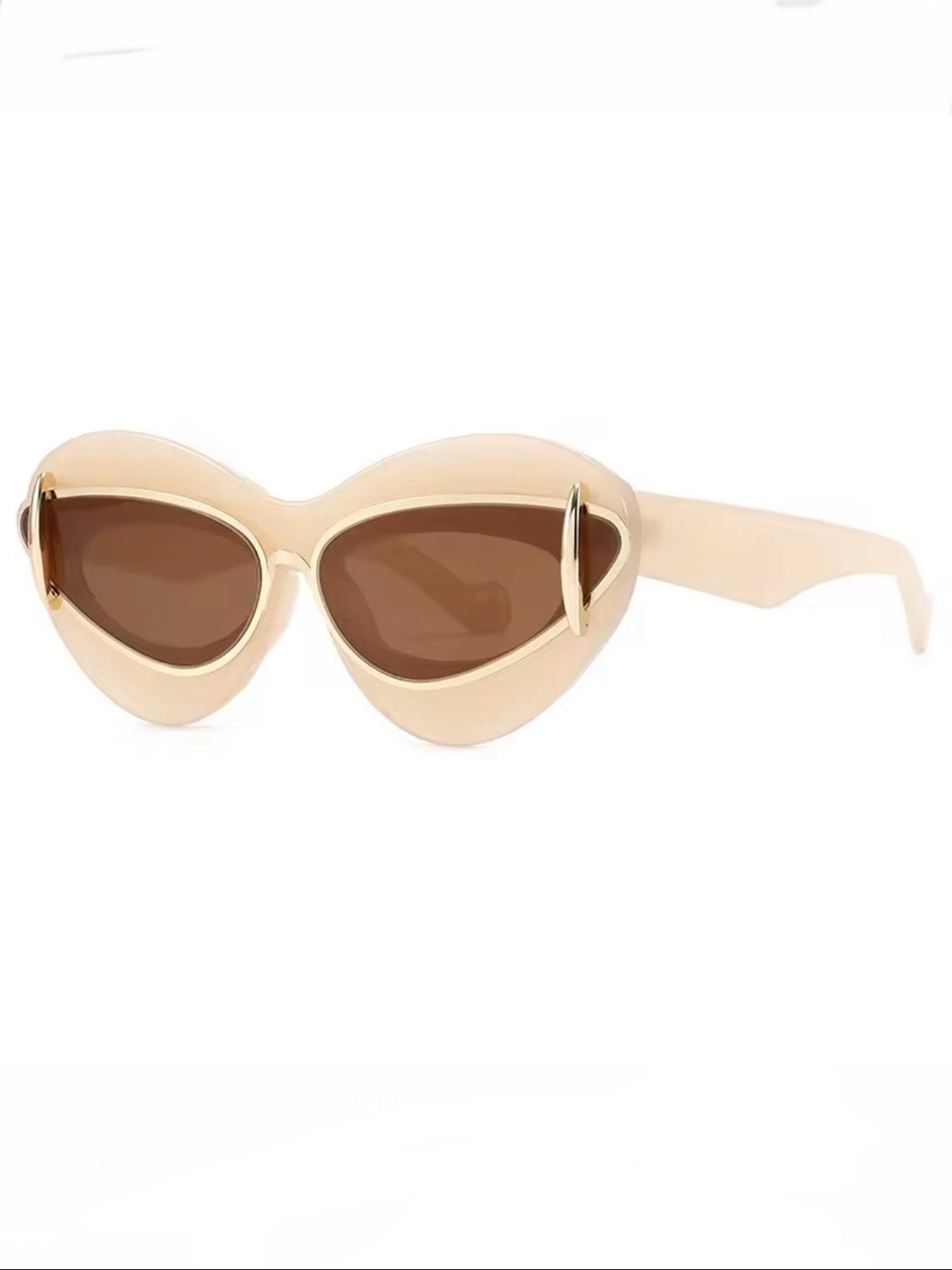 Oval cat eye sunglasses