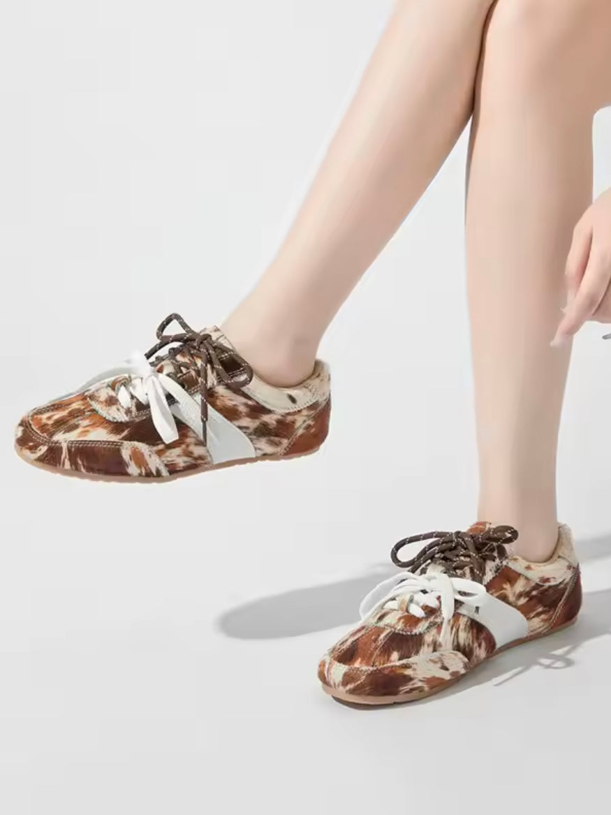 Animal printed double lace up  sneakers