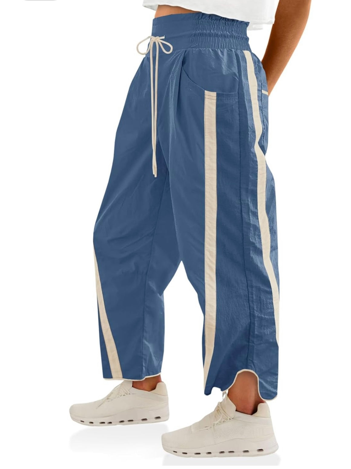 Blue cargo patched pockets joggers