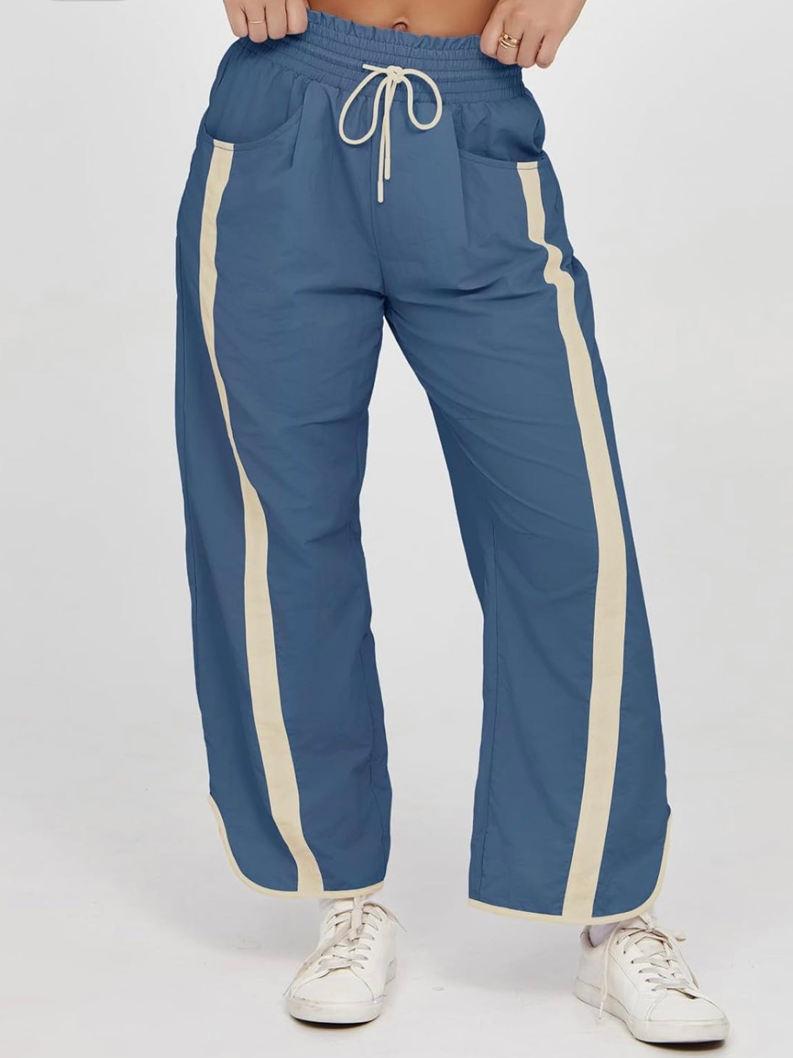 Blue cargo patched pockets joggers