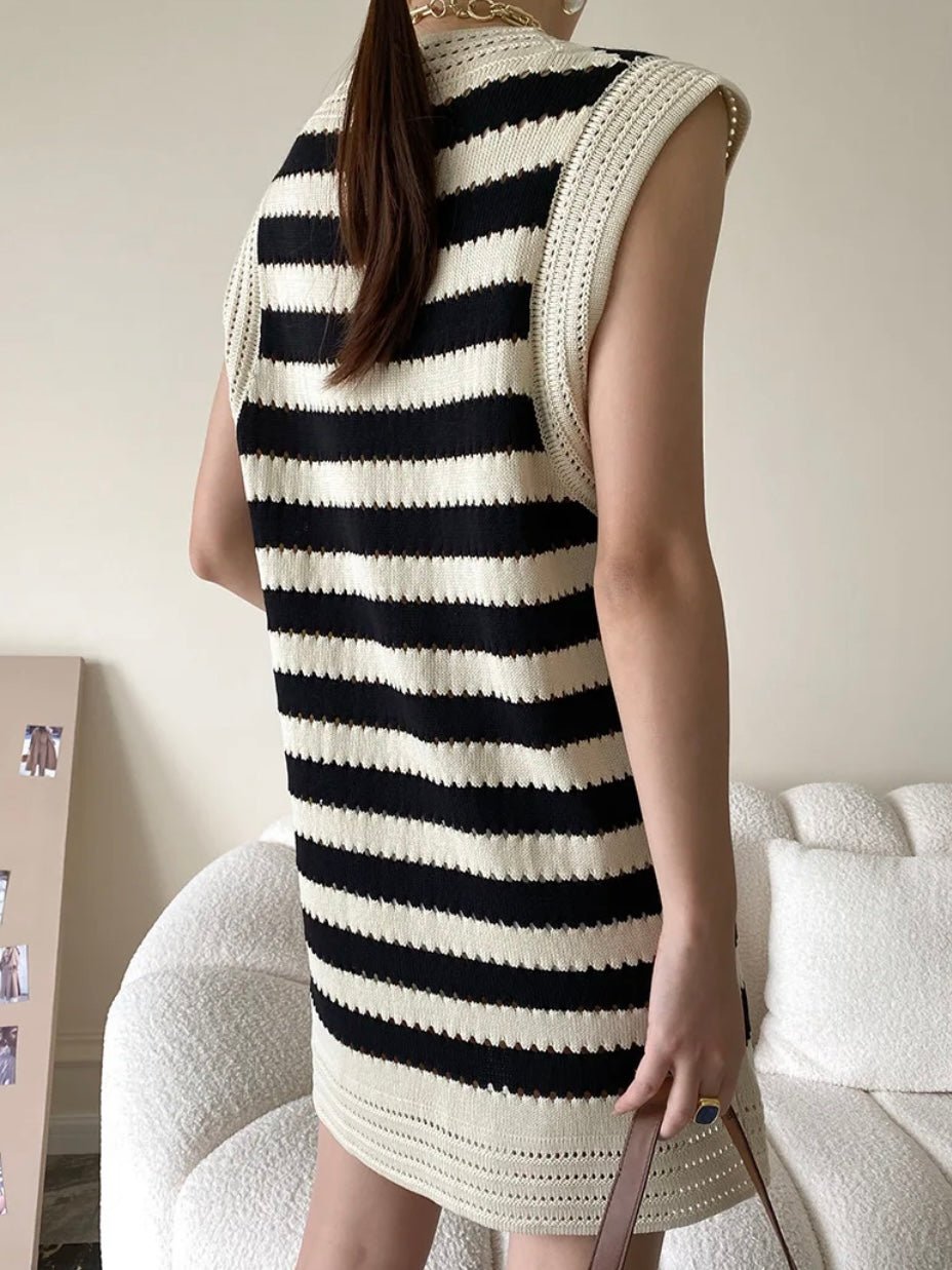 Beige and black striped knitted short dress - Wapas