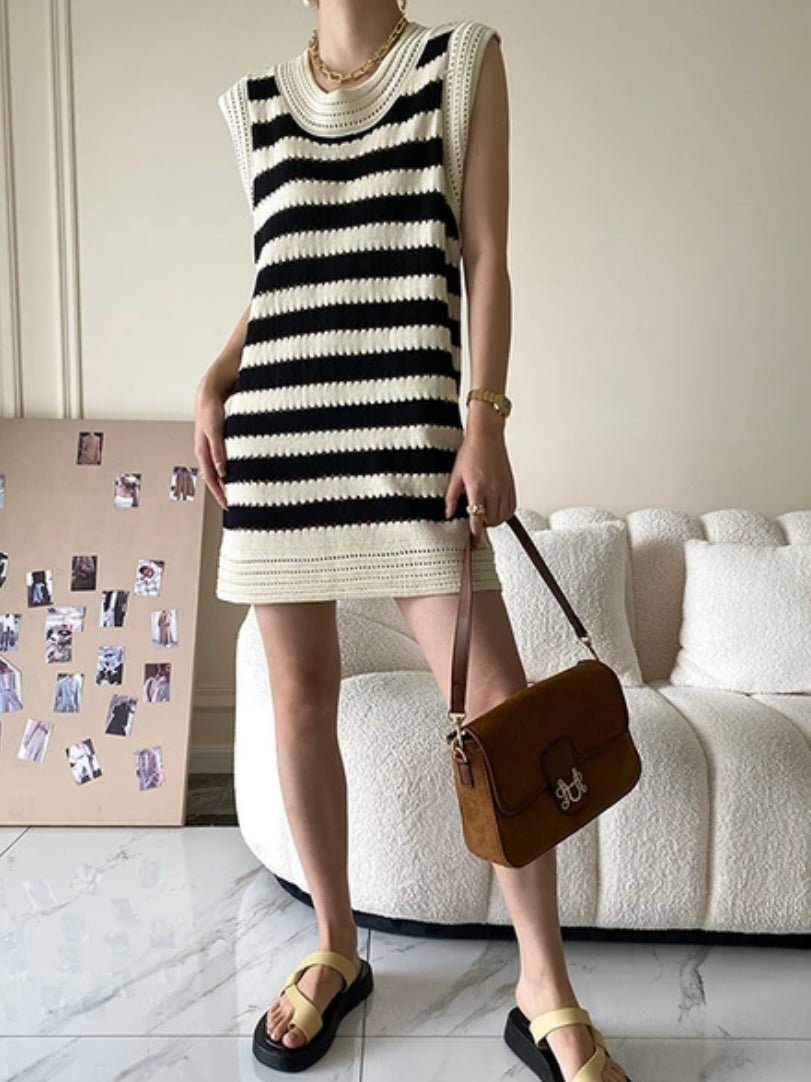 Beige and black striped knitted short dress - Wapas