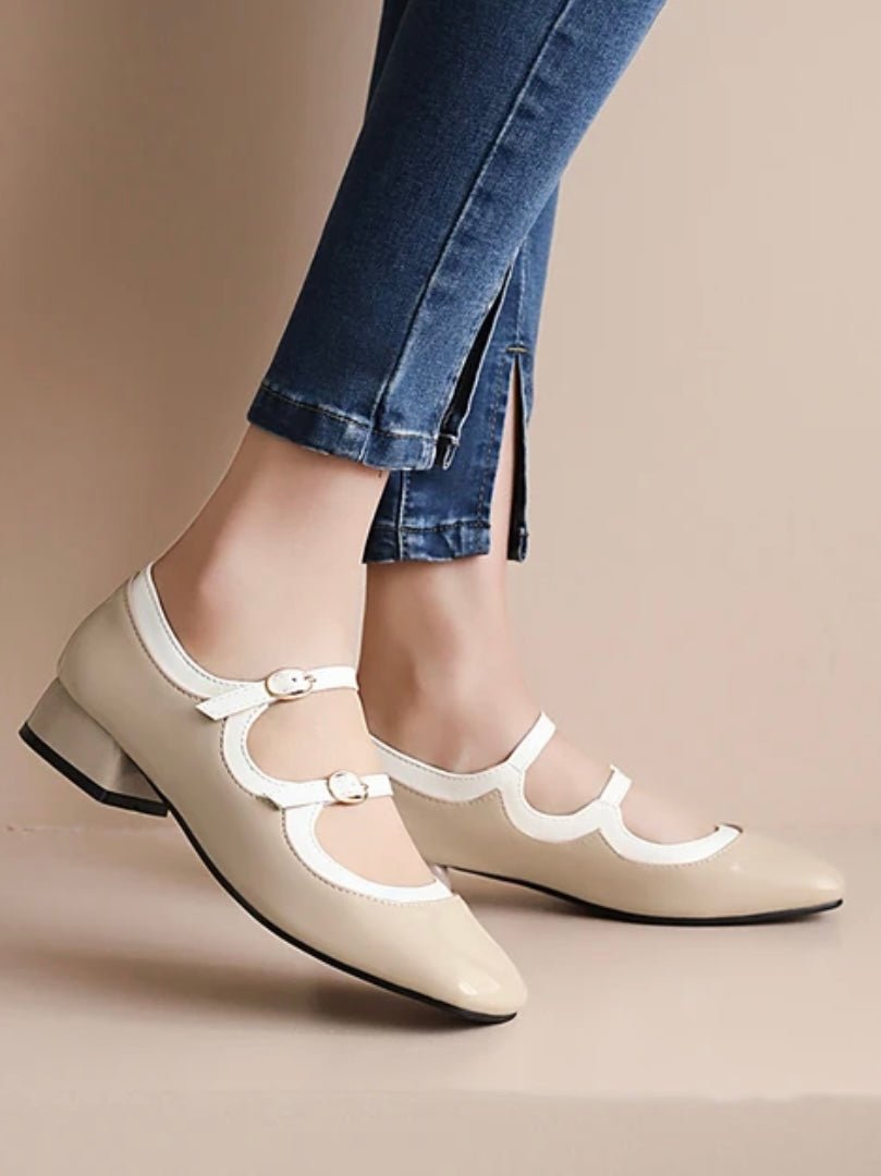 Beige patent low square heel shoes - Wapas