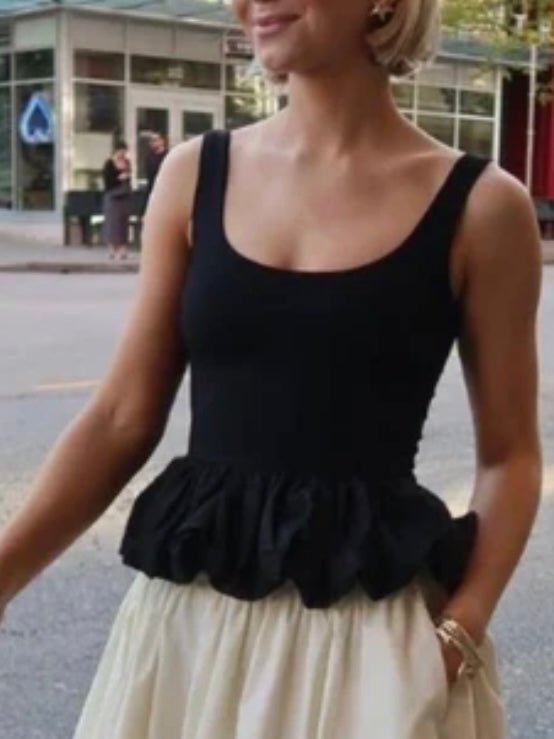 Big ruffle black tank top - Wapas