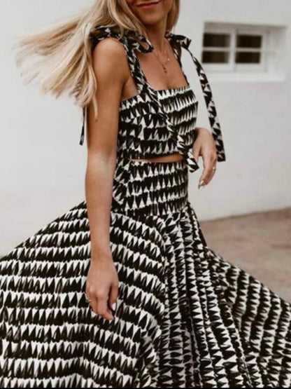 Black and white pattern top and skirt - Wapas