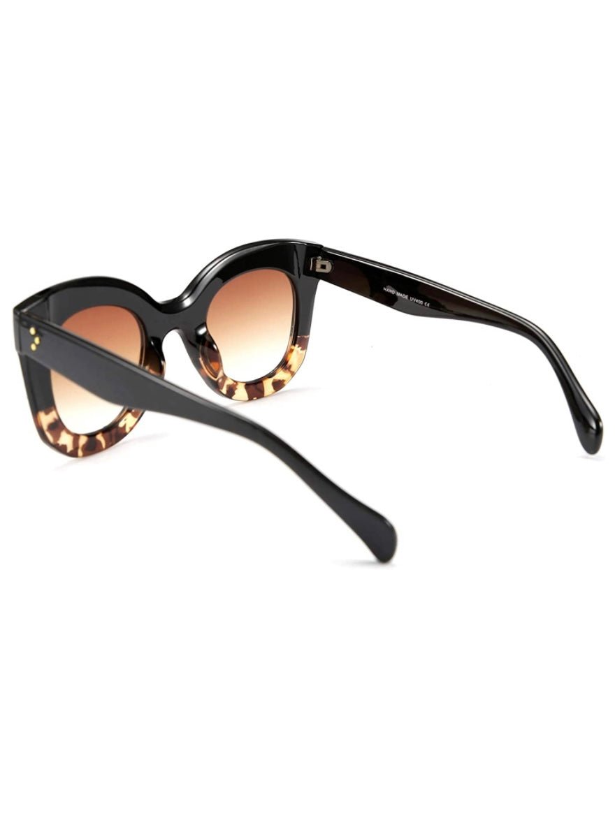 Black leopard square horn sunglasses - Wapas