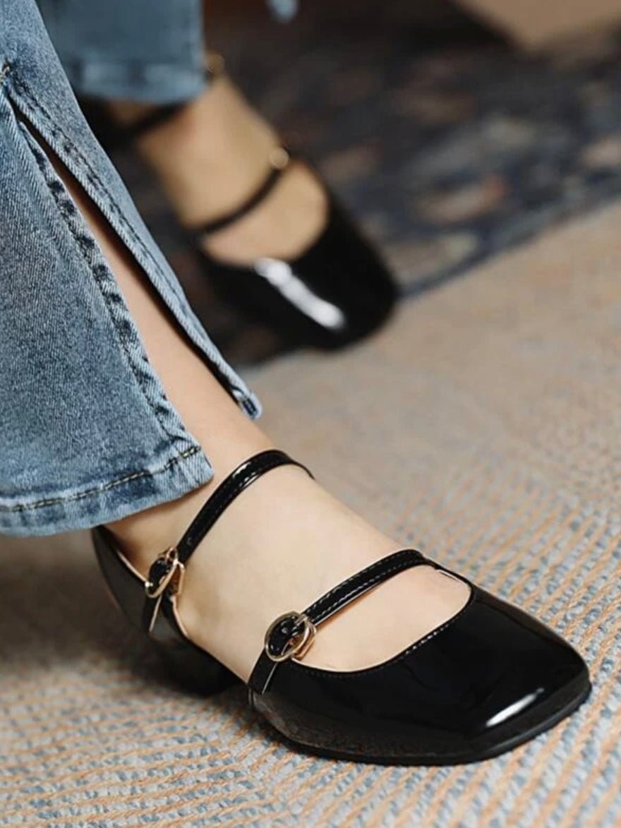 Black patent low square heel shoes - Wapas