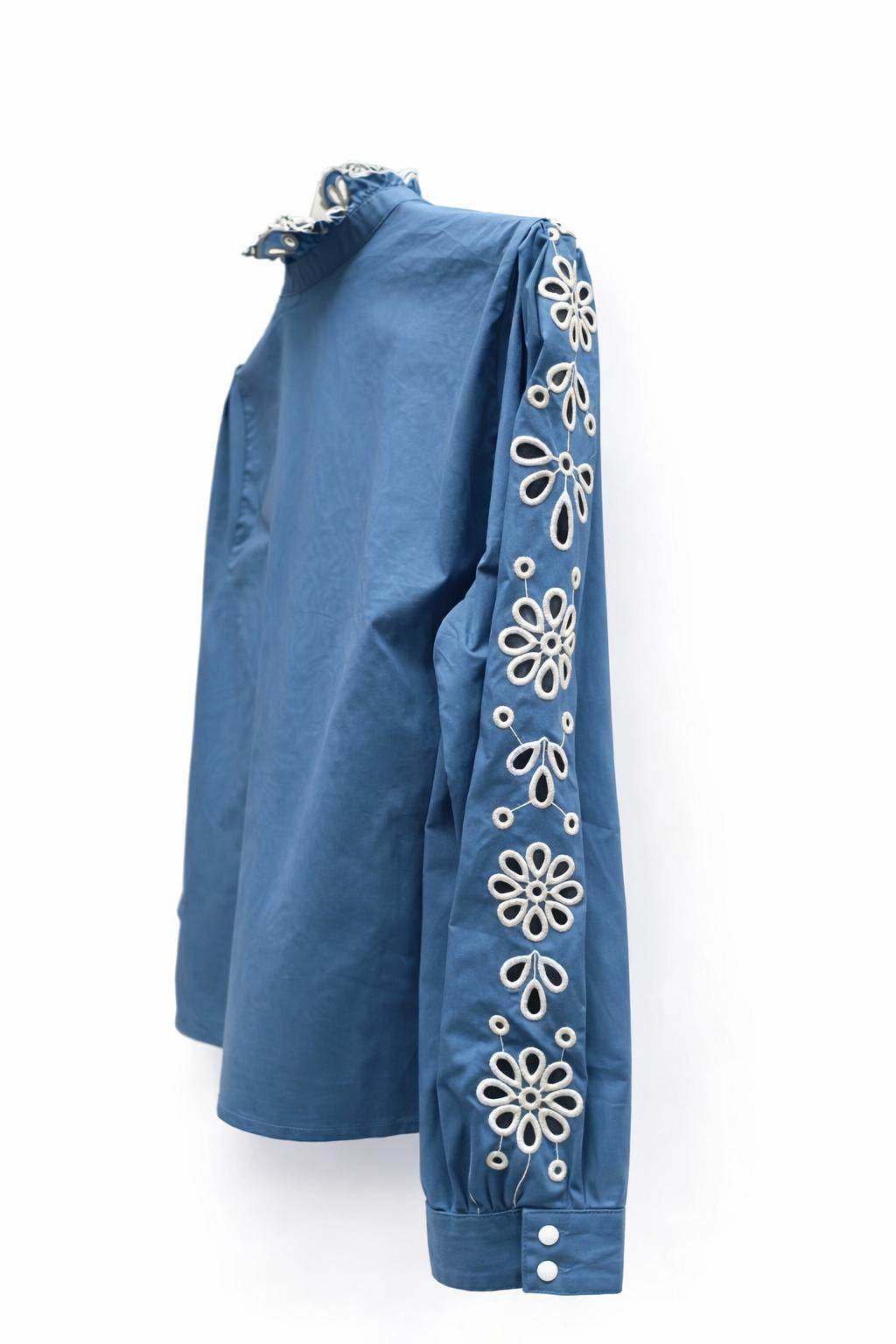 Blue and white floral embroidered cutout detail sleeves shirt)
