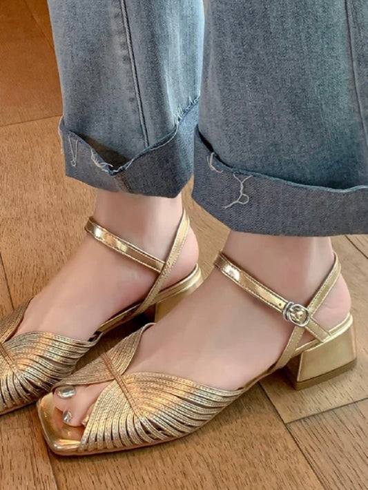 Gold low square heel shoes - Wapas