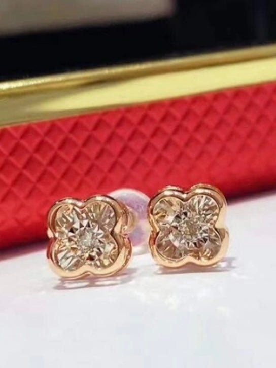 Gold shamrock earrings - Wapas