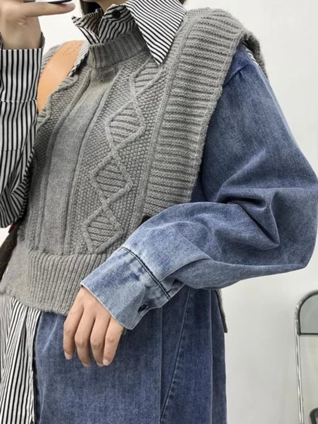 Gray top multi fabrics sweater - Wapas