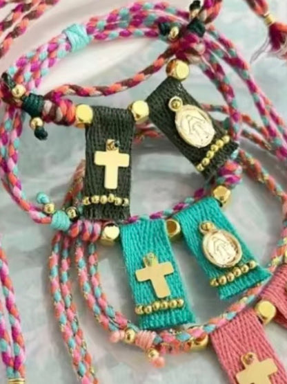 Multicolored bracelet with gold cross pin - Wapas