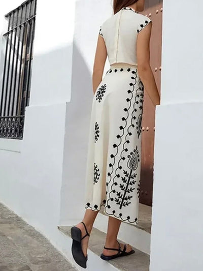White and black embroidered details set top and tube skirt - Wapas