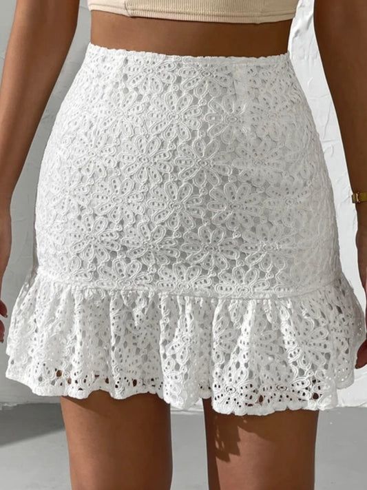 White crochet floral pattern mini skirt - Wapas