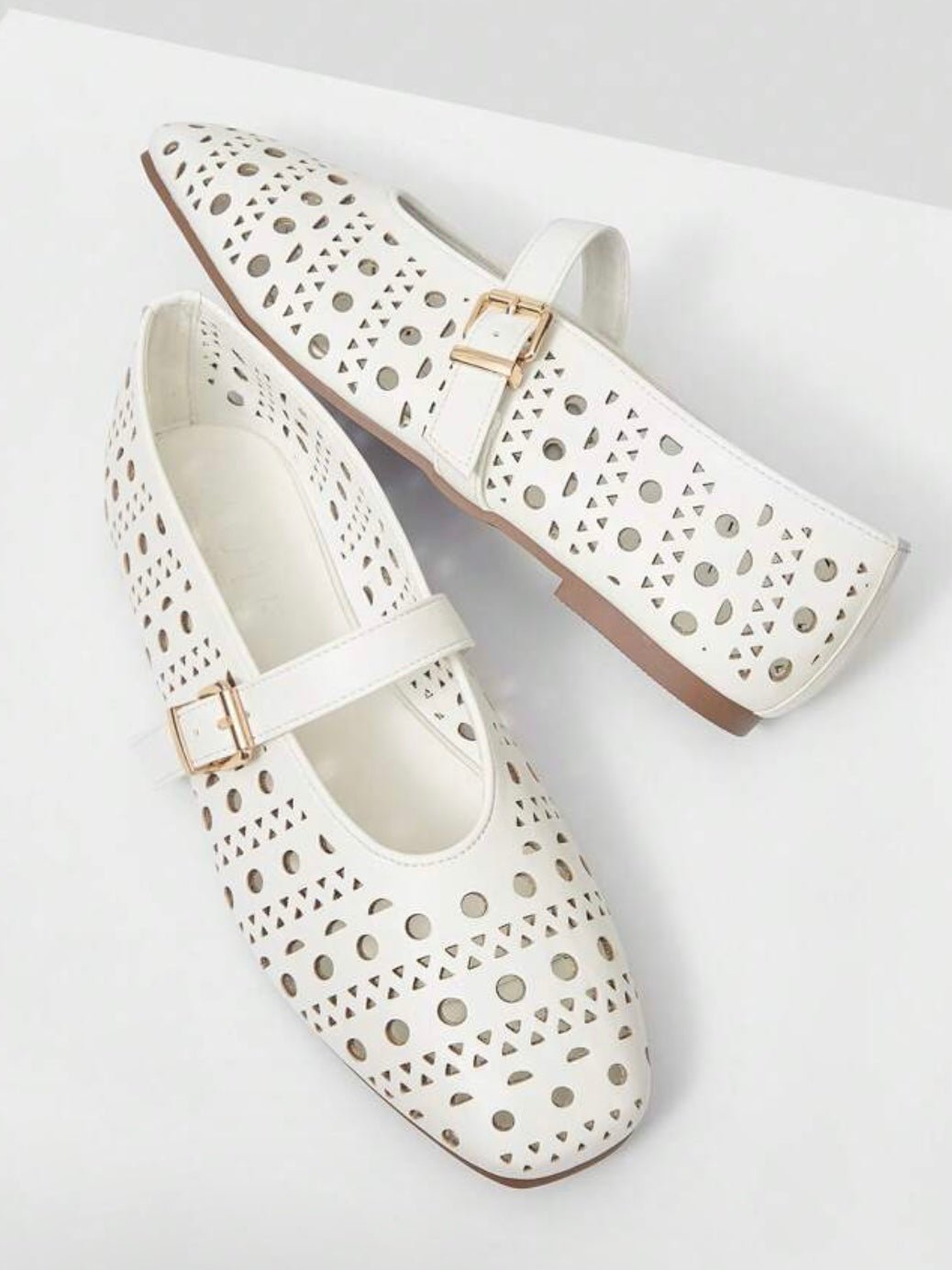 White cutout pattern flats shoes - Wapas