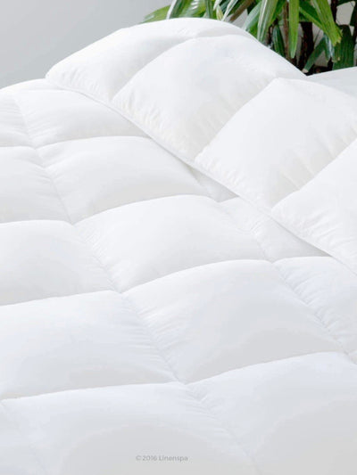 White comforter cover, duvet